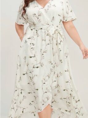 Bloomchic. Floral faux Wrap Maxi Dress in Cream and Green